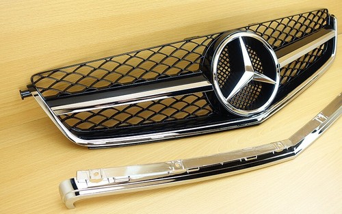 (Only Pre-Facelift) Gloss Black Front Grille Fit BENZ W204 C-Class 2008-2011 - Picture 5 of 7