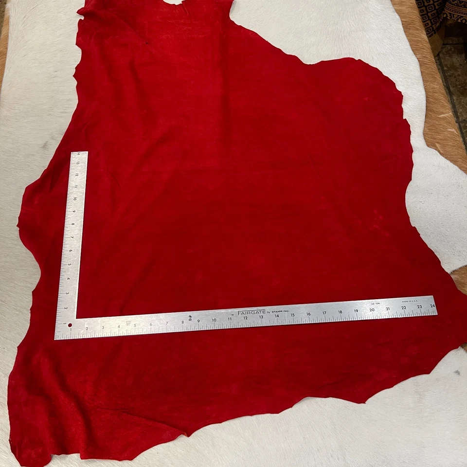 Gamuza de piel de cordero roja Avetco 7-8 pies cuadrados grado medio prenda suave calidad piel de cordero Foto 4 de 4