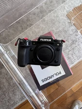 Fujifilm XH2S Mirrorless Camera Body Black +Fujifilm XF 16-55mm f/2.8  WR Lens