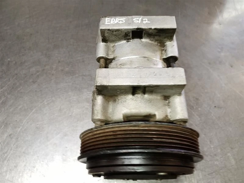 AC Compressor Clutch Assembly from 1989 Ford F150 4.9L 8792576 - Image 2 of 4