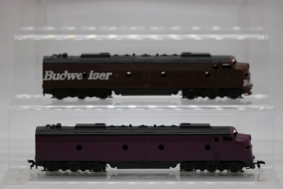 Con-Cor E-8 Set "Budweiser" Powered and Dummy Set HO Gauge - #NR 918 1:87 Scale - Image 2 of 4