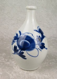 Antique Korean Pottery Yuhuchunping Vase Blue white Flowers 8-1/2 inch Tall