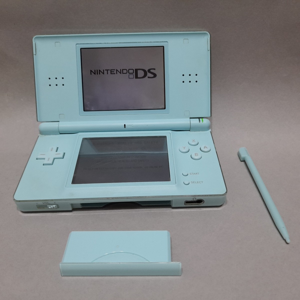 ニンテンドーDS - D21【中古・美品】ニンテンドーDS Lite Ice Blue箱付 6052 ds_lite_flaw_sys_ice_blue.jpg