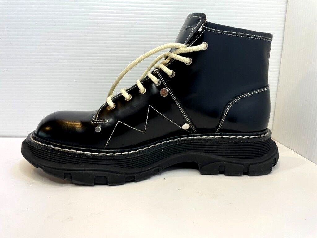 Alexander McQueen Tread Lace Up Ankle Boots EU 42 D Amputee RIGHT