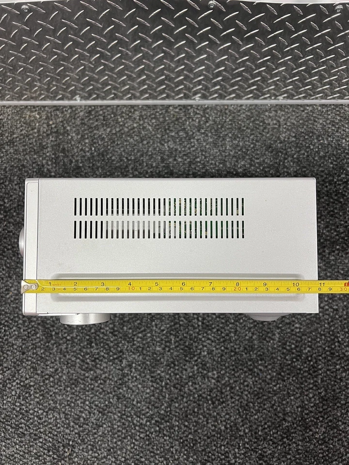 Sony STR-K700 Surroud 5.1 Ch. Receiver Opt/Coax Silver No Remote - Image 2 of 4