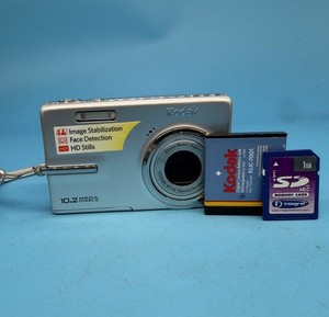 Kodak EasyShare M1073 IS 10.2MP Digital Camera With SD Card, Silver - Tested