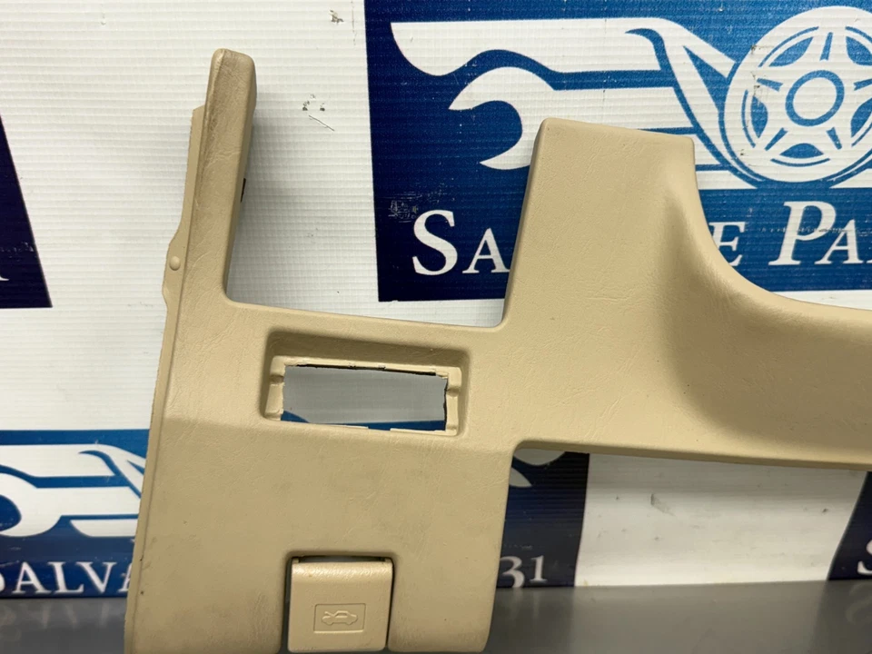 Lexus GS450H 2009 conductor tablero izquierdo superior rodillera reforzado - beige - 126 k Foto 2 de 4