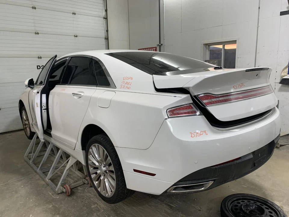 Conjunto de bomba y motor ABS usado se adapta a: Lincoln MKZ 2013 montaje 2,0 L VIN 9 8º Foto 2 de 4