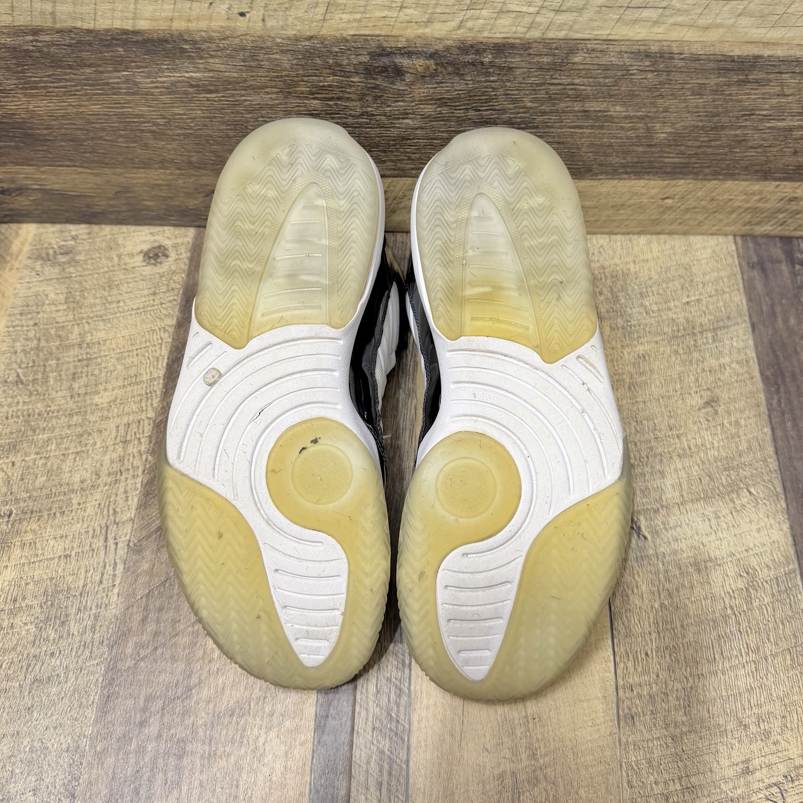 Nike Air Jordan Retro Max Aura Black White Athletic Shoes AQ9084-011 Size 10 Men thumbnail 8