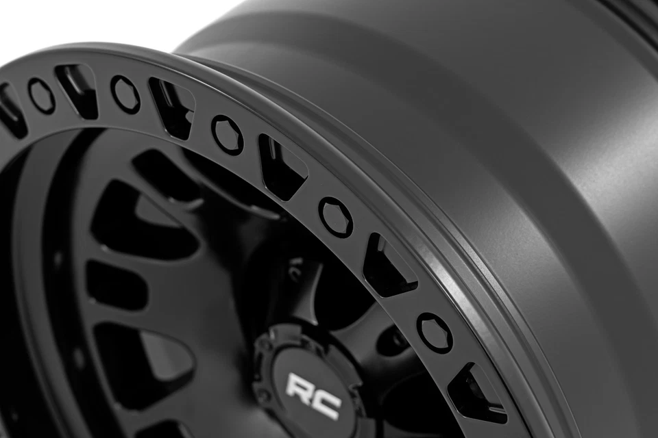 Rough Country 82 Series Wheel One-Piece 18x9 | 8x6.5 | -12mm Offset - 82181210 - Image 4 of 4