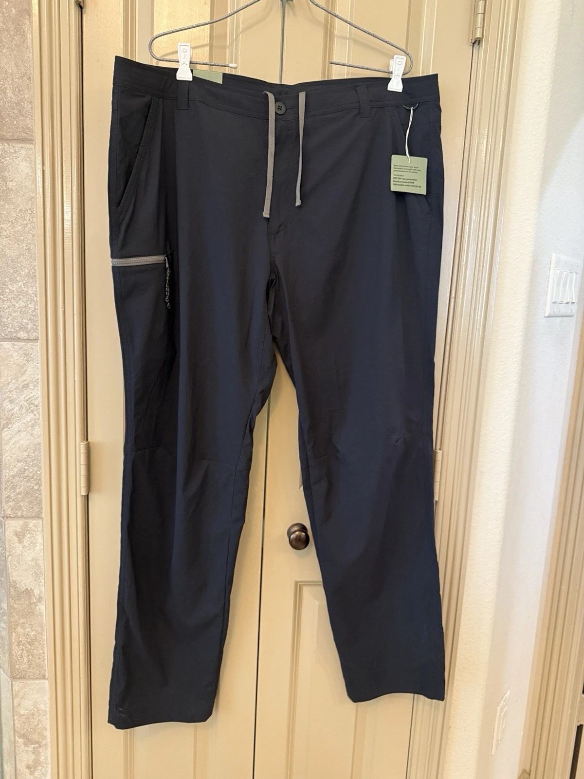 REI Coop Trailmade Hiking Pants 40 X 32 Black Outdoor Cargo Nylon Stretch NWT
Opens in a new window