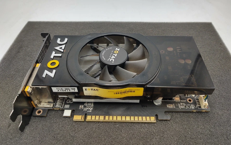 Zotac GTS450 amp 1GB 128BIT DDR5 PCI-Express Video Card - FAST SHIPPING - Image 2 of 4