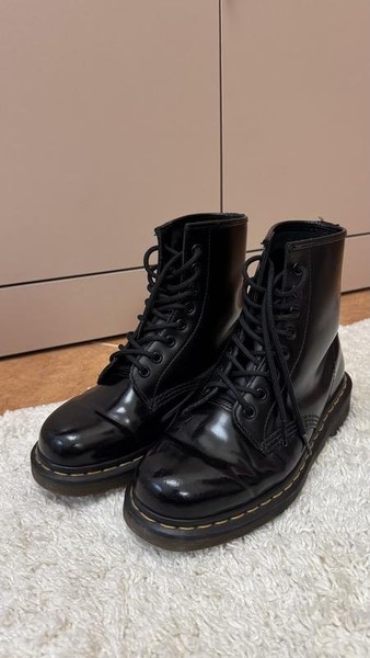 Women Dr. Martens Boots Black Leather 5.5