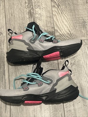 Size 8.5 Men s Nike Zoom Trainers Sneakers  THE 10TH  AT8698-002