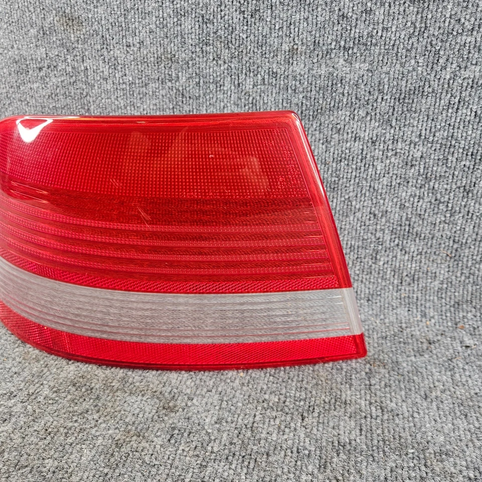 Cubierta de lente de luz trasera Saab 9-3 2003-2007 lado izquierdo del conductor OEM *SOLO LENTE* Foto 3 de 4