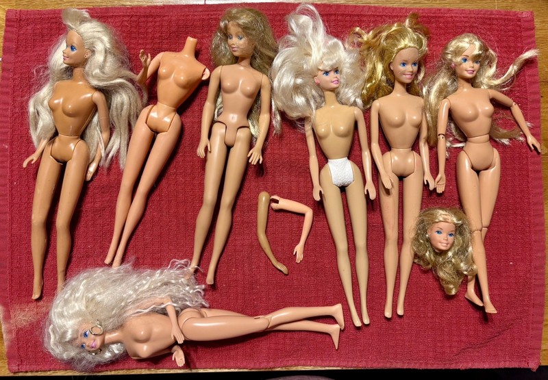 LOT of 7 VTG Mattel Barbie dolls an extra head a 2 arms. 