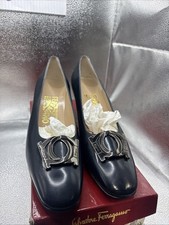 Salvatore Ferragamo Navy Blue Size 9 AA Patent Leather Dress Pump Heel Heel