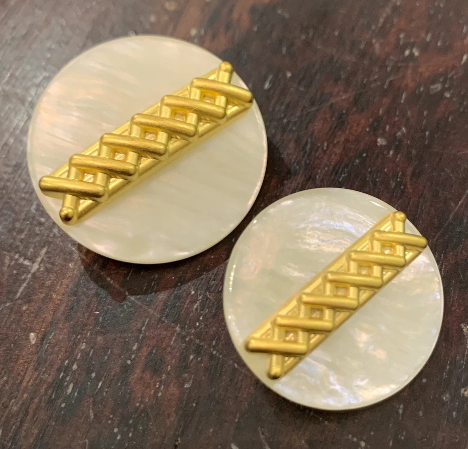 5 X Round Gold & White Shell Shank Buttons Metallic Strip Rope - Image 3 of 4