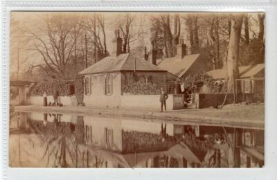 CANAL AT GROVE MILL LANE, WATFORD: Hertfordshire Postkarte (C43915)