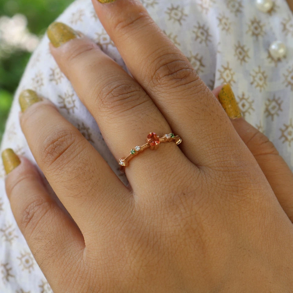 Anillo banda tsavorita y diamantes zafiro naranja natural talla esmeralda oro macizo de 14 k Foto 3 de 4