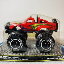 Pioneer Toyota Hilux 4wd 4x4 Sr5 164 Diecast Pickup W Oversize Tires Red New
