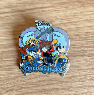 DISNEY KINGDOM HEARTS DONALD DUCK SORA & GOOFY PIN