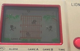 Nintendo Game & Watch Complete Boxed Gold Series: Manhole Helmet Lion (AU-Stock)
