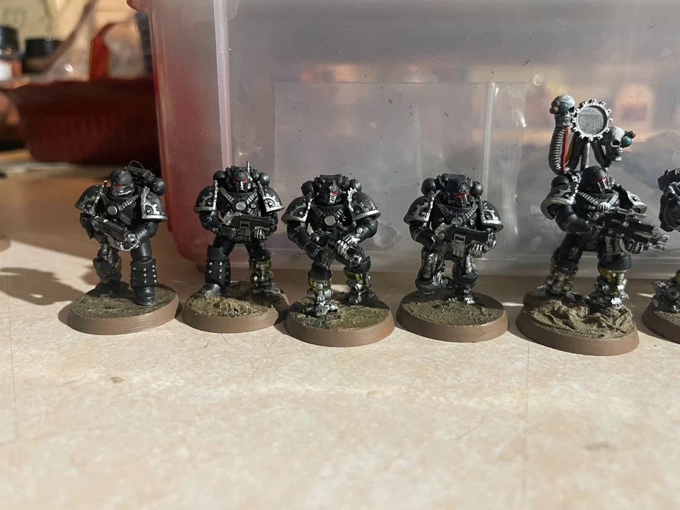 MK IV Manos de Hierro Marines Espaciales Horus Herejía Foto 3 de 4