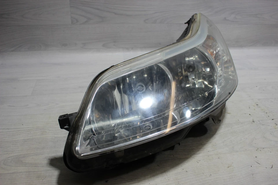 Hauptscheinwerfer Scheinwerfer links 9646893980 / 89009407 Citroen C4 Bj,07 - Bild 2 von 4