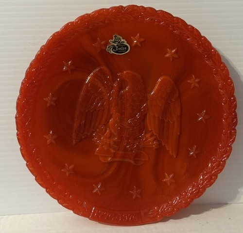 1976 Fenton Bicentennial Red Slag USA Eagle Plate 8" Daniel Webster Plate - Picture 1 of 3