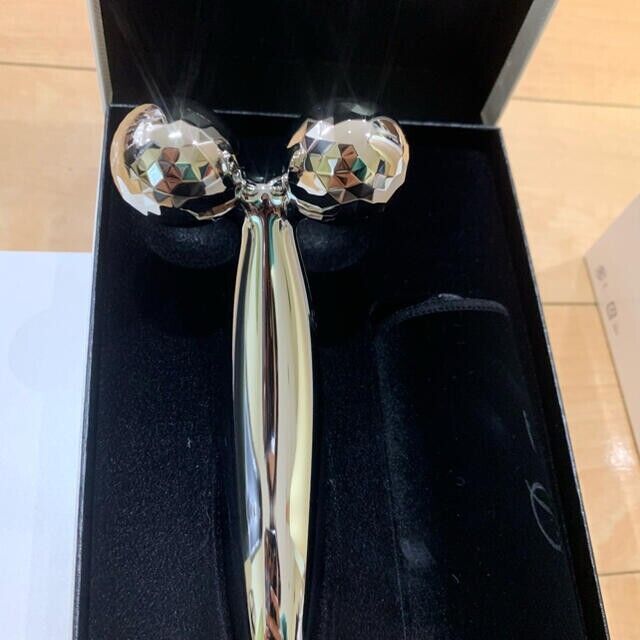 MTG ReFa CARAT Face Platinum Electronic Roller RF-CF-1842B MTG ReFa CARAT Face Platinum Electronic Roller RF-CF-1842B