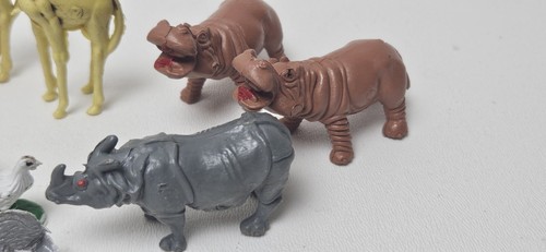 Lot of 90+ Mini Plastic Farm Zoo Animals - Pigs, Horses, Tigers, Cows, Rabbits - Picture 6 of 16