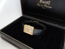 Piaget Classic 8393 Mother of Pearl Ladies 18k Yellow Gold Quartz