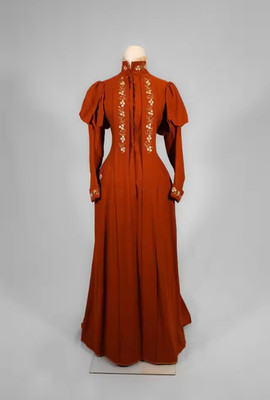 1880s Queen Red Wedding Costume Victorian Edwardian Duchess Afternoon Tea Party