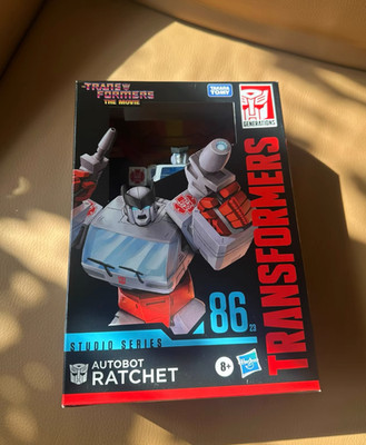 Original Hasbro Transformers (The Movie) Studio Series 86 Ratchet Figur 
