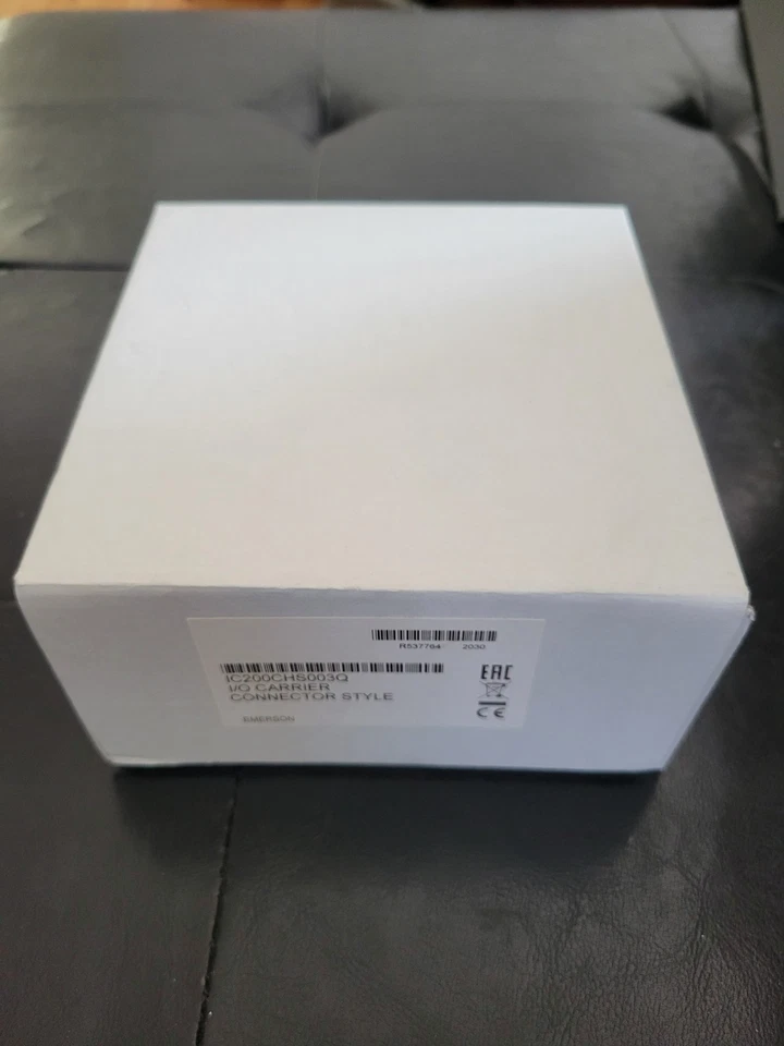 BRAND NEW Emerson/GE IC200CHS003 Versamax I/O Carrier Connector Style - Image 2 of 2