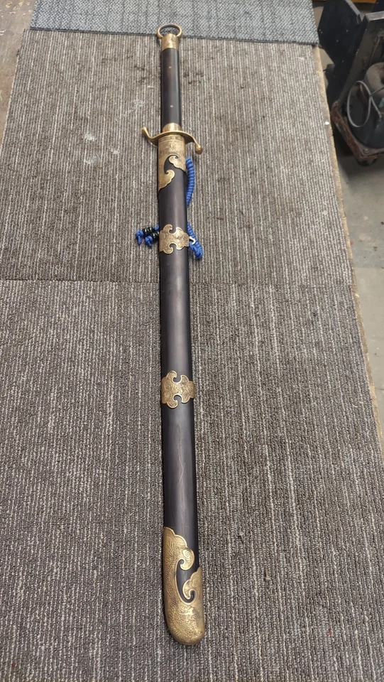 DAO CHINO CON BROCADO TEMPLO CAJA DE PRESENTACIÓN Y BOLSA DE ESPADA DE SEDA A JUEGO!! Foto 3 de 4