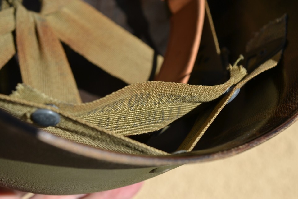 US ARMY WW2 M1 COMBAT HELMET LINER WESTINGHOUSE & UNITED CARR BRASS