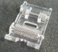 Roller Foot  Vinyl Velvet Suede Leather Fits SINGER (New Type) SEWING MACHINES 