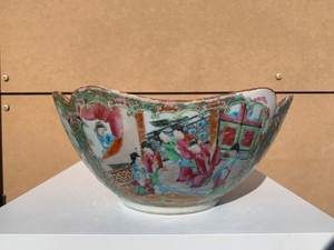 A 19th c. Antique Chinese Canton Rose Medallion LARGE Punch Bowl