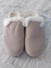 New without tag old navy slippers size 23