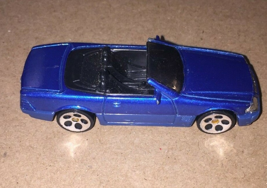 ミニカー Hot Wheels 1989 Mercedes vs DODGE VAN Amazon.com: Hot Wheels '89 Mercedes Benz 560 Sec AMG, HW