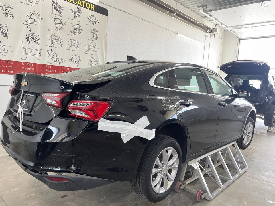 Used Front Right Seat Belt Front fits: 2019 Chevrolet Malibu bucket passenger re Foto 3 de 4