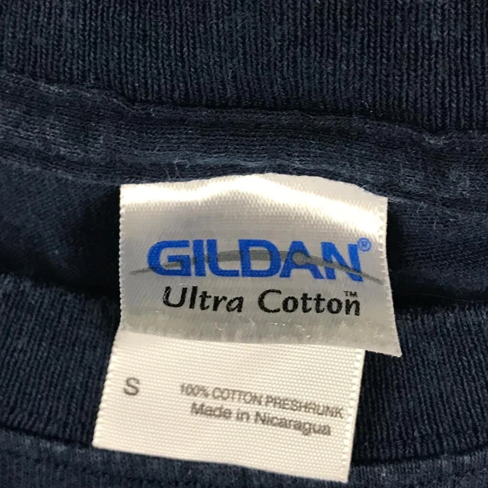 Camisa de Lacrosse UConn Huskies Para Hombres Pequeña Azul NCAA Mangas Cortas Camiseta Gráfica Foto 3 de 4