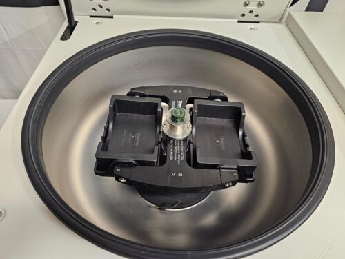 Thermo Scientific ST40R centrifuge w/ M-20 75003624 microplate rotor - Picture 2 of 10