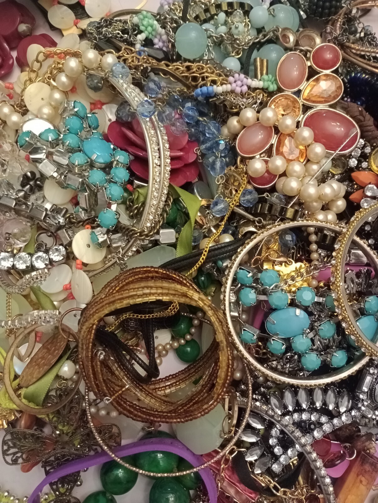 Vintage/Now Junk Scrap Broken Jewelry Lot For Art Crafts Repurpose Repairs 8 Lbs