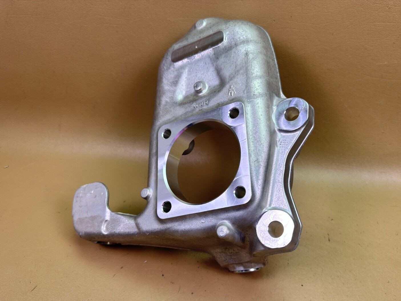 NEW 2003-2008 MASERATI QUATTROPORTE M139 FRONT RIGHT SIDE RH SPINDLE KNUCKLE OEM