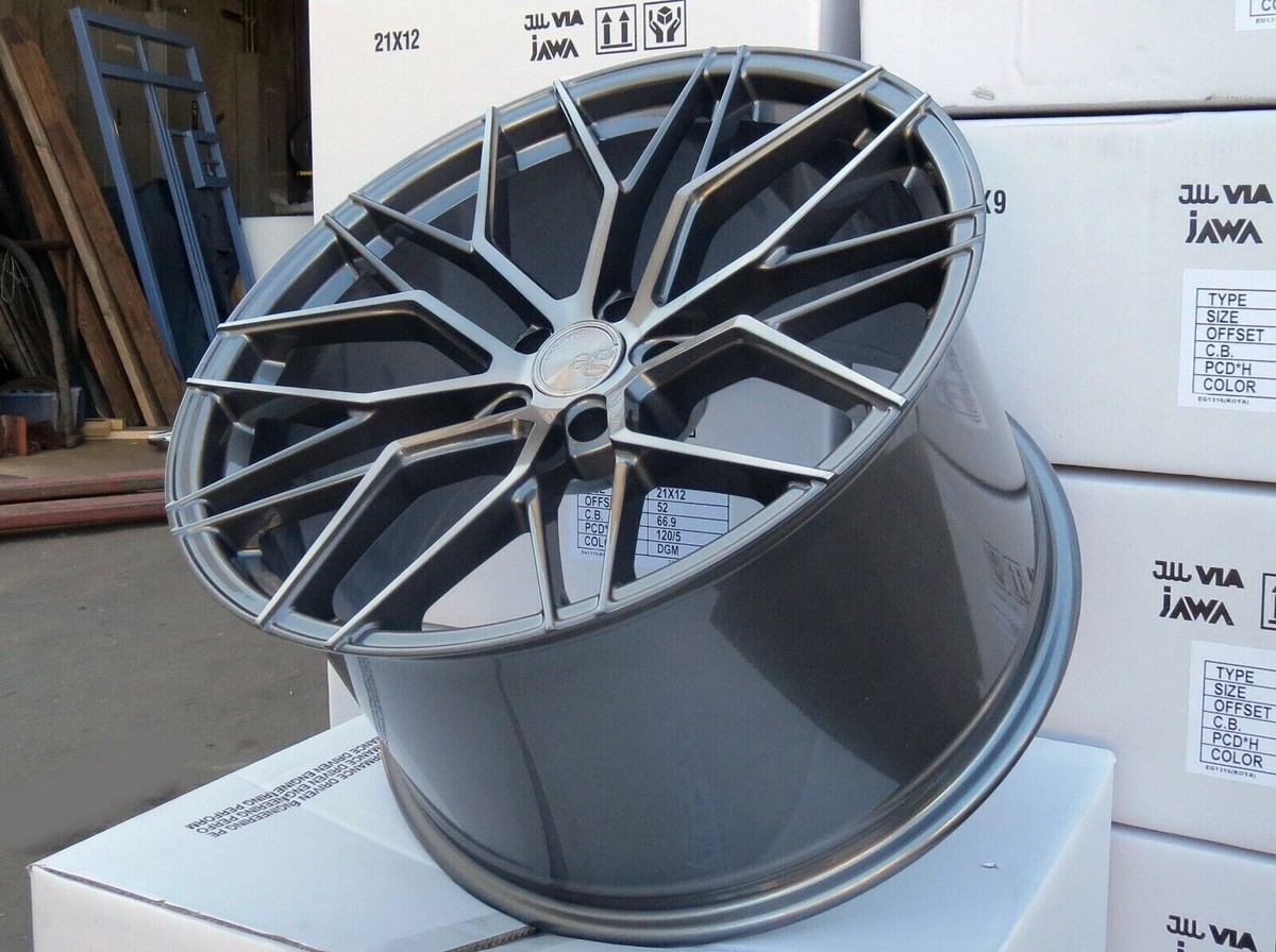 2020-2021 Corvette C8 Avant Garde M520R R-Forged Graphite Wheels