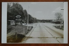 VT Vermont , Riverview Restaurant Souvenirs Gifts Maple Sugar & Syrup, 1950 RPPC