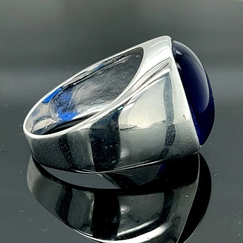 Anillo clásico de plata de ley 925 pulido con sello de zafiro azul para hombre Foto 3 de 4